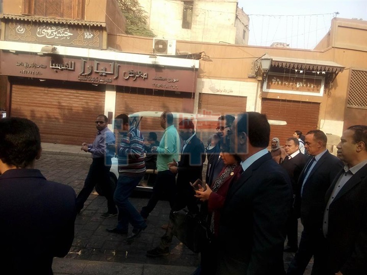 بالصور.. أهم المناطق التي تفقدها وزير الآثار بشارع المعز