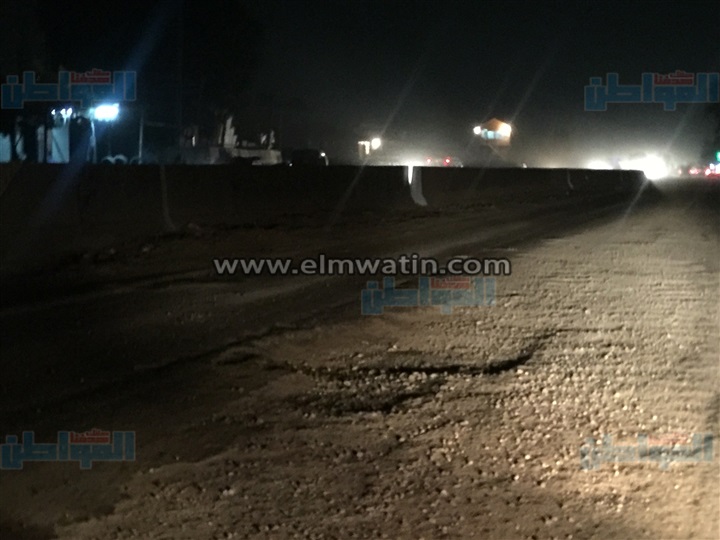 بالفيديو والصور.. هبوط أرضي بـ"طريق الموت"في الزقازيق 