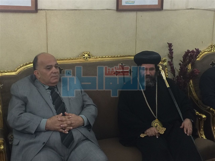 بالصور.. قيادات الدقهلية تقدم العزاء في شهداء البطرسية بكنيسة مارجرجس