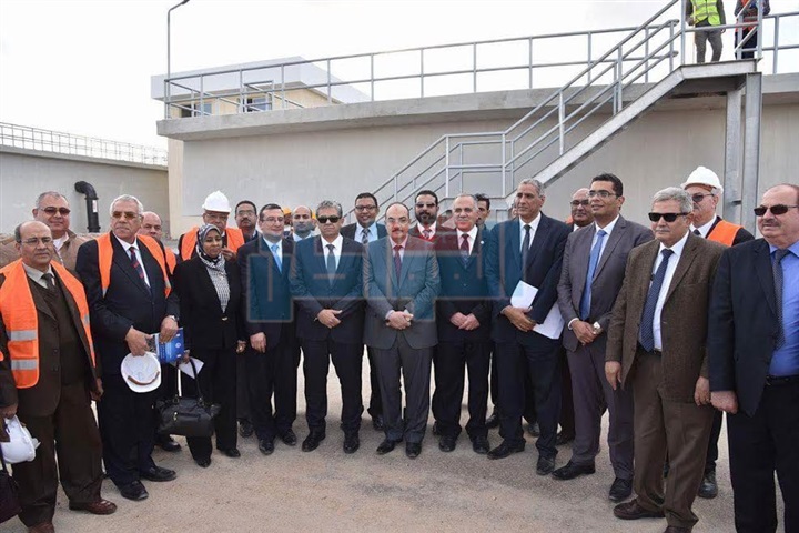 وزير البيئة: نطبق إستراتيجية جديدة للصرف الصناعي بالإسكندرية