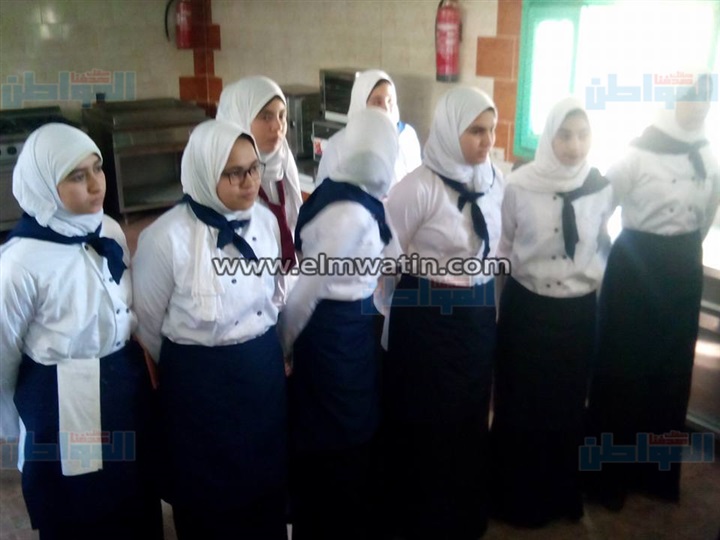 بالصور.. وفد السفارة الألمانية يتابع المدرسة الفندقية بكفر الشيخ
