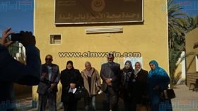 بالصور.. "هن قادرات" تدفع بقافلة مكبرة لقرية الراشدة بالوادي الجديد