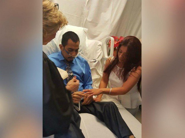 بالصور.. رجل يتزوج حبيبته ويفارق الحياة بعدها بـ 36 ساعة