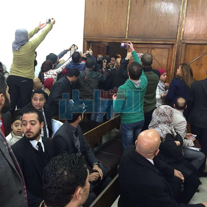 اشتباكات بين محامي وأفراد الأمن بساحة مجلس الدولة اعتراضا على دخوله