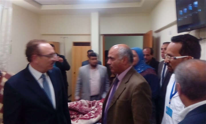 محافظ بني سويف يأمر بتوفير سيارة إسعاف لنقل جثة السوداني إلى الحدود 