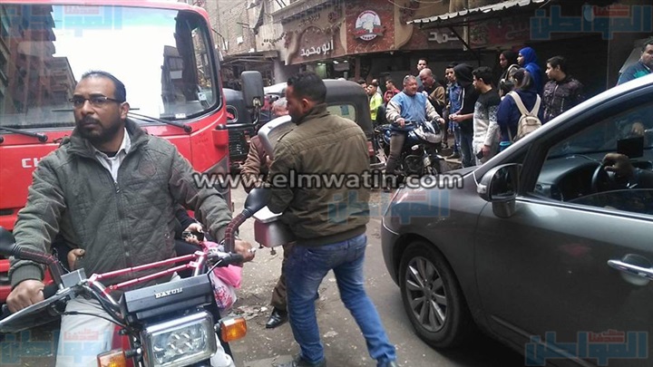 بالصور.. حملة لإزالة الإشغالات والتجريد بحي شمال الجيزة