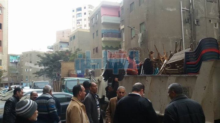 بالصور.. حملة إشغالات لغلق الكافيهات والمحلات الغير مرخصة بفيصل 