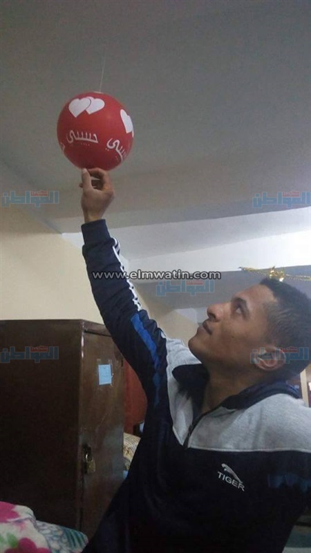بالصور.. شباب بأحد الهيئات العسكرية يحتفلون بعيد الحب 