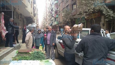 بالفيديو والصور.. رئيس حي السلام أول يشن حملة تفتيشية على اللحوم الغير صالحة
