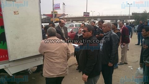 بالفيديو والصور.. رئيس حي السلام أول يشن حملة تفتيشية على اللحوم الغير صالحة