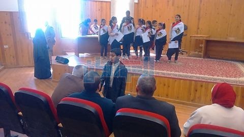 بالصور.. لجنة وزارية لتقييم الفائز بمسابقة البرلمان المدرسية بالوادي الجديد
