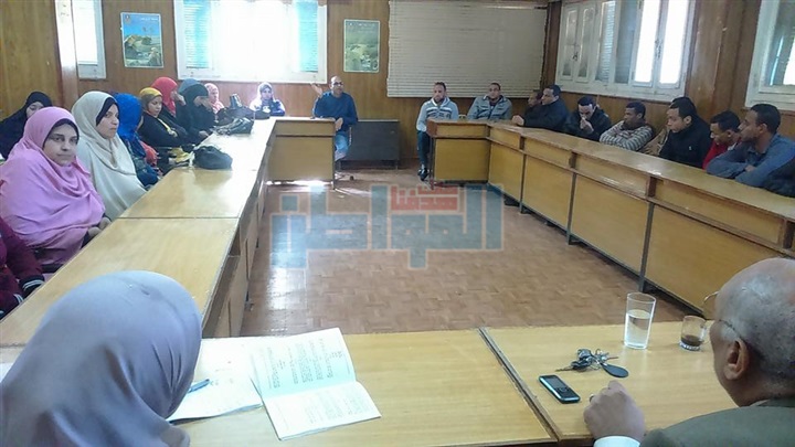 بالصور.. "إعداد الكوادر الشبابية للمشاركة في المحليات" ندوة بالخارجة
