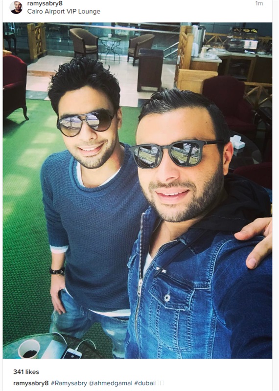 شاهد.. رامي صبري ينشر صورته مع أحمد جمال لحظة وصولهم "دبي"