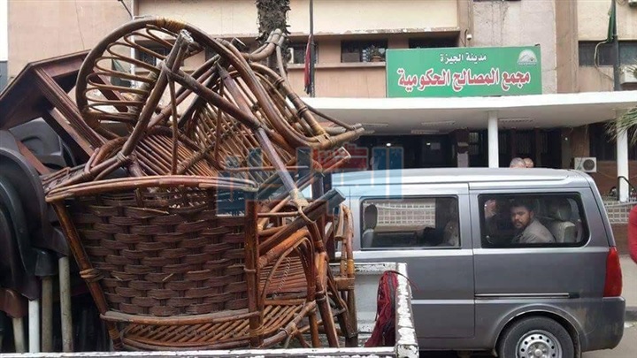 بالصور.. حملة مكبرة لإزالة الإشغالات بحي جنوب الجيزة