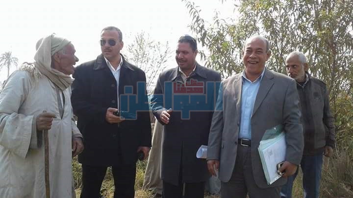 بالصور.. تسليم مدرسة أحمد زويل في قرية رياض باشا بمركز بني سويف