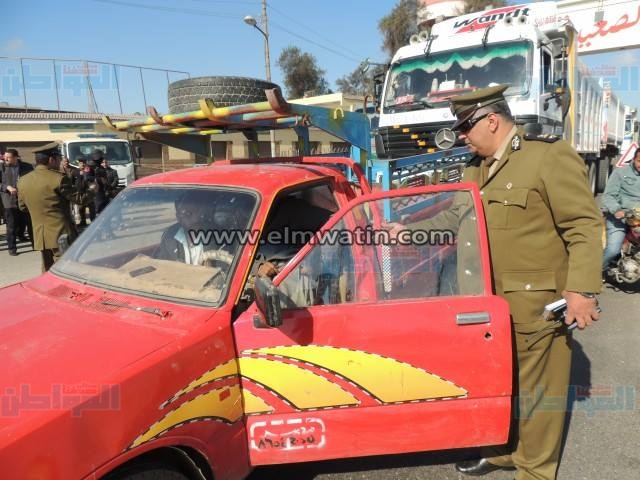 بالصور.. مدير أمن المنيا يتفقد الحملات الانضباطية بشوارع المدينة