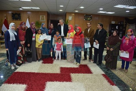 بالصور.. محافظ الوادي الجديد يكرم الفائزين بمسابقة "سكان بلدنا"