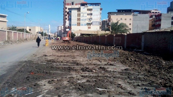 بالصور.. محافظ دمياط يتابع إنهاء أعمال الصيانة بشارع صلاح سالم