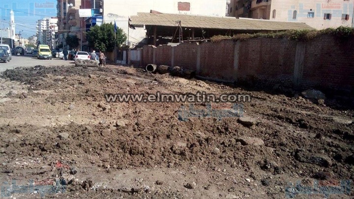بالصور.. محافظ دمياط يتابع إنهاء أعمال الصيانة بشارع صلاح سالم