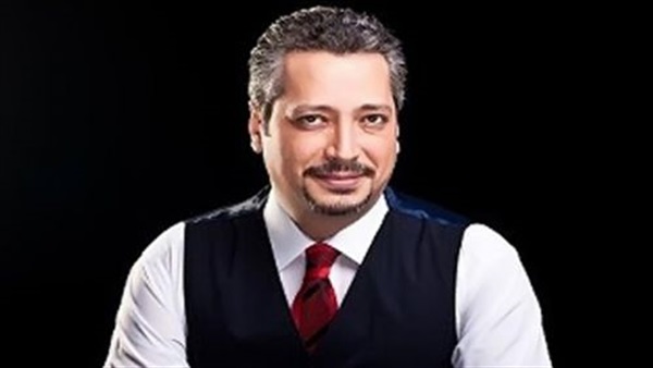لدفاعه عن مطالبهم..
