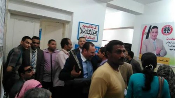 إقبال كبير على لجان