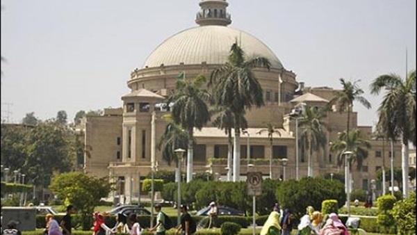 بدء توافد المدعوين