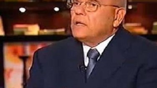 سليمان عامر يطلب