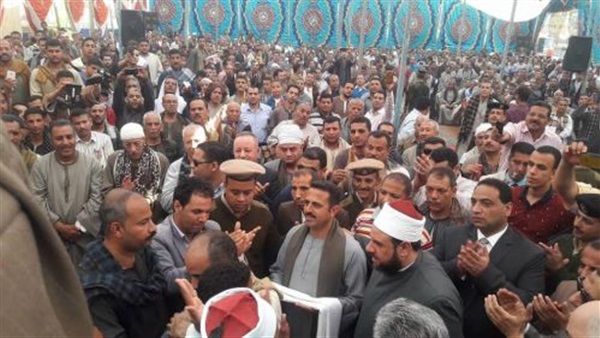 بالصور.. بكفنين تنتهي