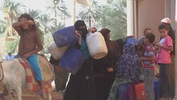 بالصور.. سوق سوداء
