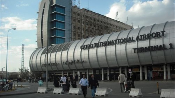 مطار القاهرة يضبط