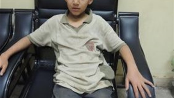 طفل يتعدى علي آخر