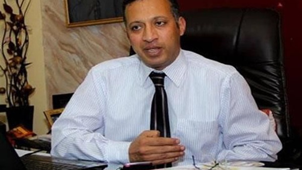 محامي يتهم بكري وموسى