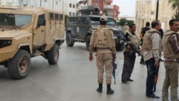 إصابة 3 جنود من رجال