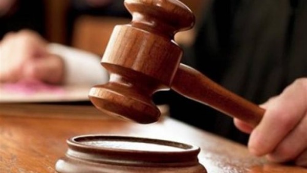 إحالة رقيب شرطة وقواد
