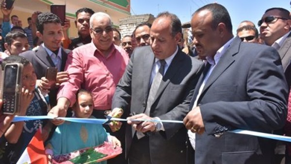 محافظ البحيرة يفتتح