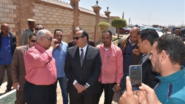 بالصور.. محافظ البحيرة
