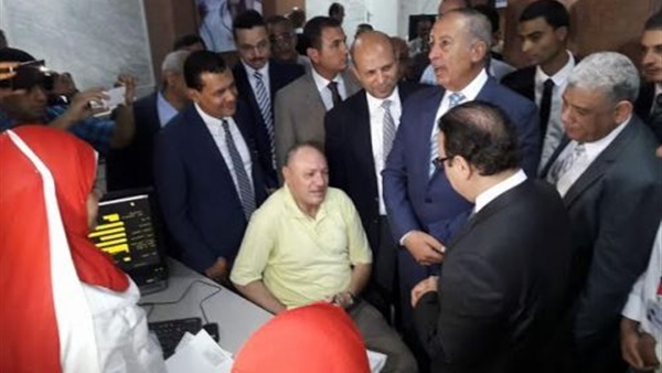 وزير الاتصالات يتفقد