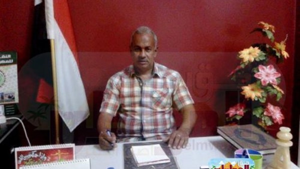 بالمستندات عضو اللجنة