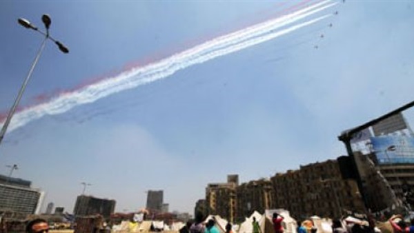 الطيران المصرى يحتفل