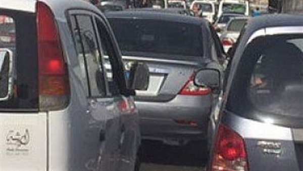 سيارة ملاكي تتسبب