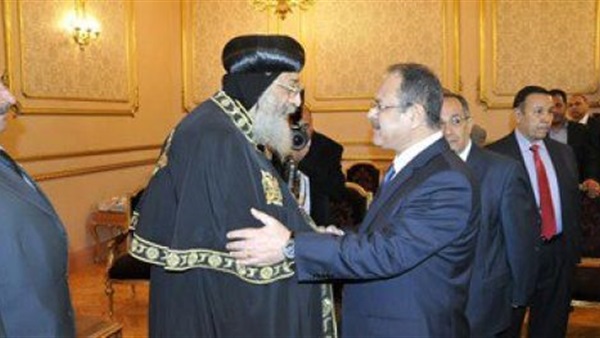 وزير الداخلية يهنئ