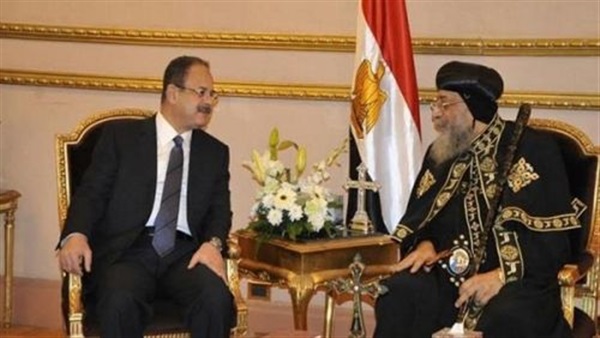 وزير الداخلية يهنىء