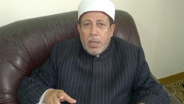 الدكتور عبد العزيز
