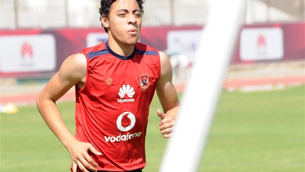 أكرم توفيق لاعب