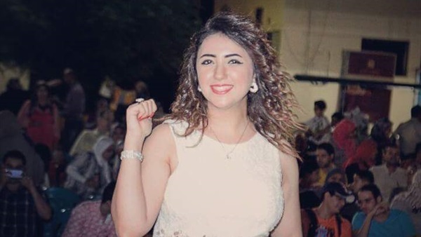 المطربة الشابة آية