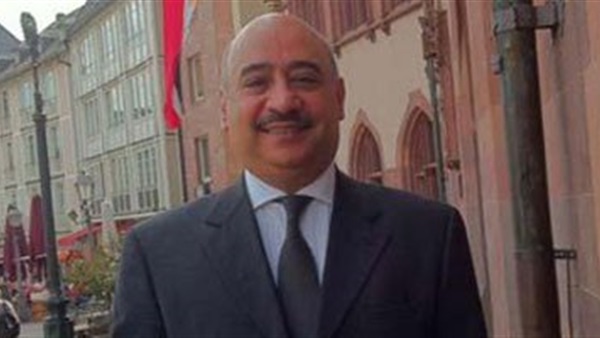 السفير عمرو معوض