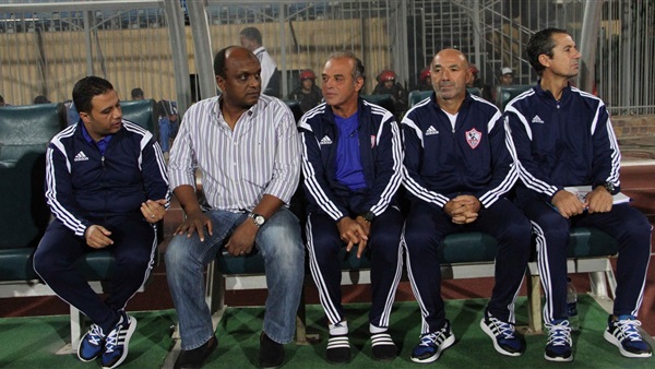الجهاز الفني للفريق