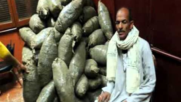 ضبط مسجل خطر بحوزته