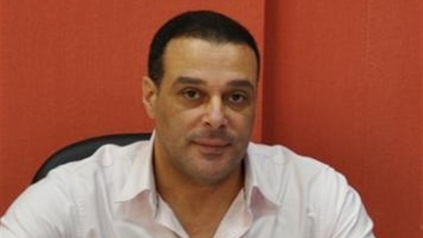عصام عبد الفتاح،