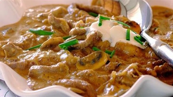 عمل دجاج ستروغانوف